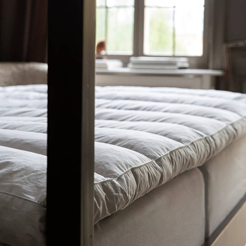 Mille Notti Featherbed